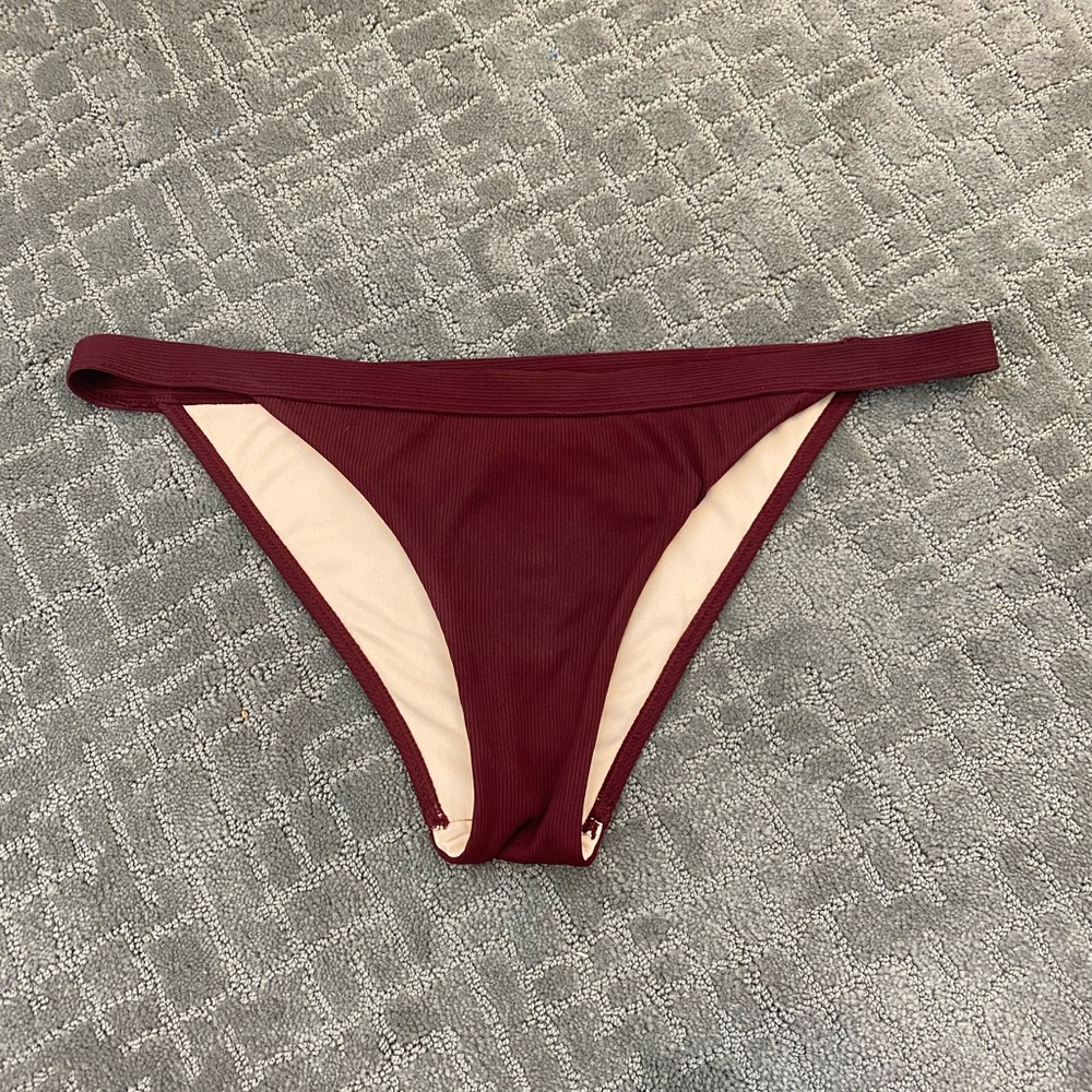 Pacsun Bikini Bottoms MEDIUM!